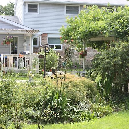 Carrousel Bed & Breakfast Cayuga Exterior foto