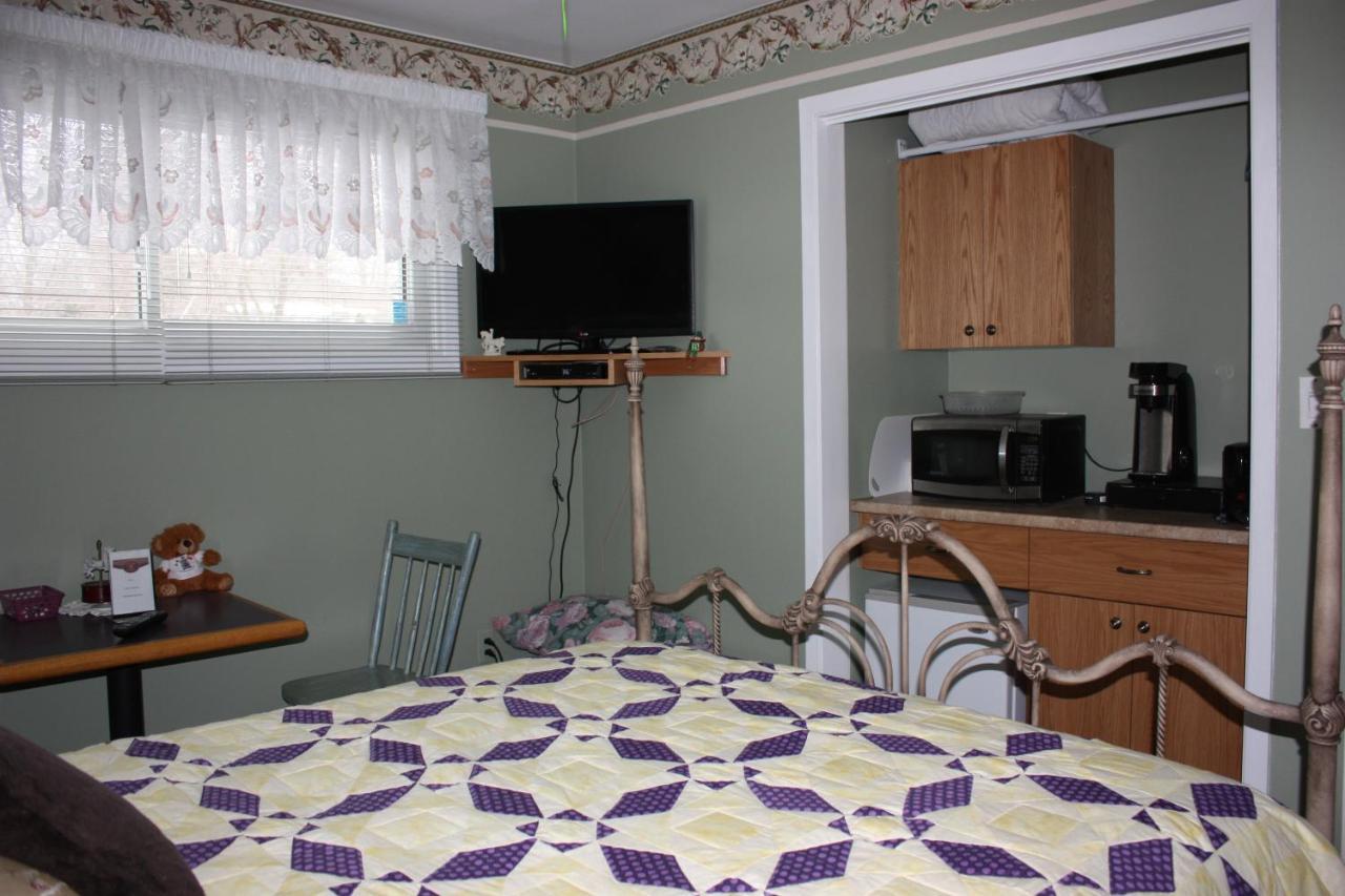 Carrousel Bed & Breakfast Cayuga Habitación foto
